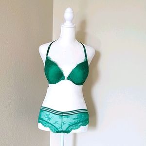 NWOT Victoria Secret Bra & Panty Set of 3